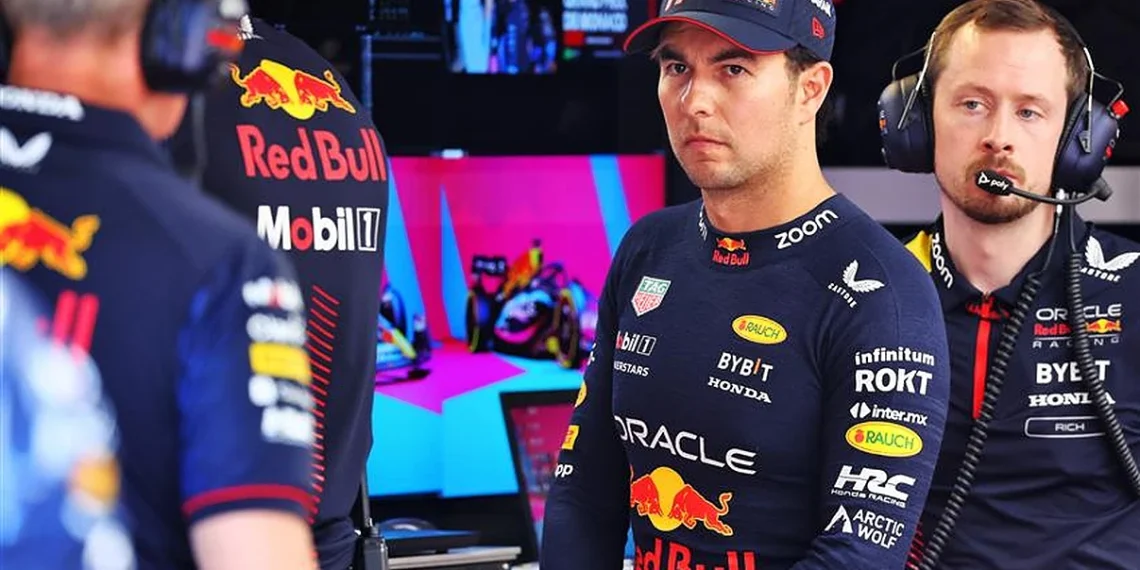 Sergio Perez feliz em competir ao lado de Max Verstappen.