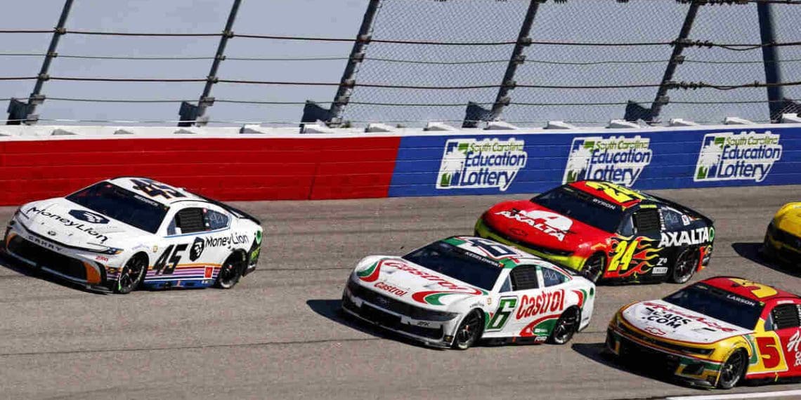 Vídeo: Ex-piloto da RCR elogia carros da próxima geração como os melhores da história da NASCAR.