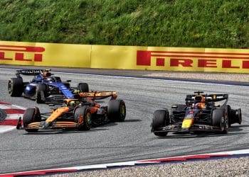 McLaren concorda: Anterior leniência deu mais confiança a Verstappen.