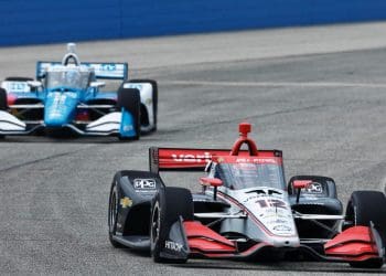 Poder domina teste híbrido da IndyCar no Milwaukee Mile.