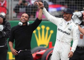 Irmão de Lewis Hamilton fala sobre como jogar Call of Duty ajudou a manter o vínculo com o campeão da F1 da Mercedes.
