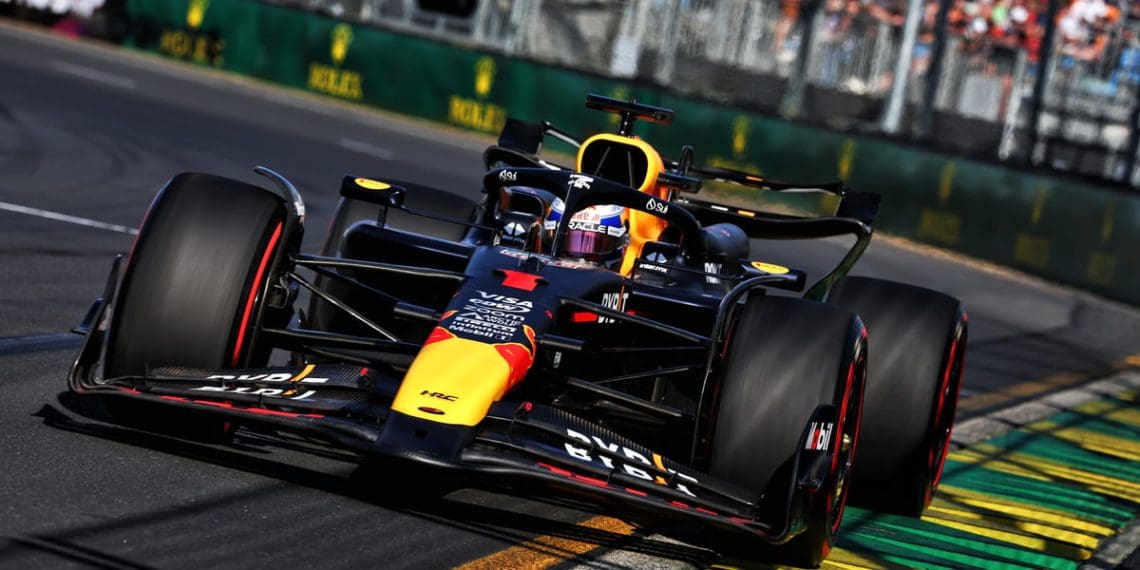 Verstappen tranquilo com treino caótico da Red Bull