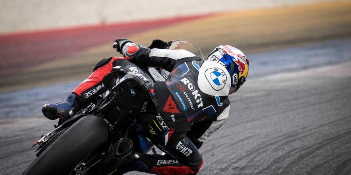 Razgatlioglu transforma pole position em vitória na primeira corrida do WorldSBK em Misano.