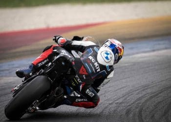 Razgatlioglu transforma pole position em vitória na primeira corrida do WorldSBK em Misano.