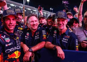 Christian Horner fala sobre os planos futuros da Red Bull para Adrian Newey à luz do interesse da Aston Martin.