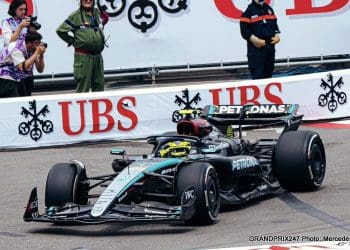 Grande Prêmio de Mônaco Treino 1: Hamilton na liderança, Verstappen enfrenta desafios.