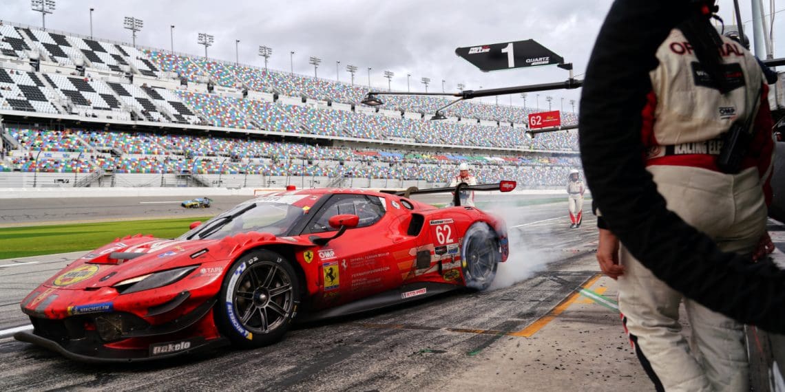 BMW e Ferrari sofrem revés nas classificações GTD de Daytona 24.