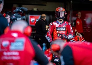 Reforma na arbitragem do MotoGP enfrenta desafios.