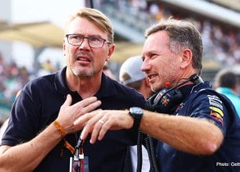 Hakkinen acredita que a incerteza em torno da Red Bull beneficiará seus concorrentes na Fórmula 1.