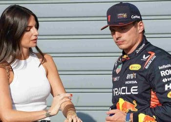 Max Verstappen: Parceira Kelly Piquet deixa comentário sobre cyberbullying em sua própria postagem.