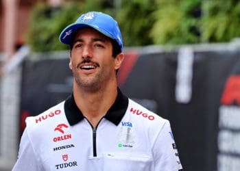 Ricciardo acredita que a Red Bull fez um upgrade para um motor mais forte na Fórmula 1.