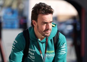 Alonso concorda com novo contrato com a Aston Martin F1, pronto para se juntar novamente à Honda.
