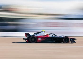 Da Costa vence para a Porsche em mais uma corrida caótica em Berlim.