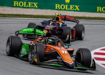 Hauger garante topo em qualificação da F2 durante sessão caótica na Áustria.