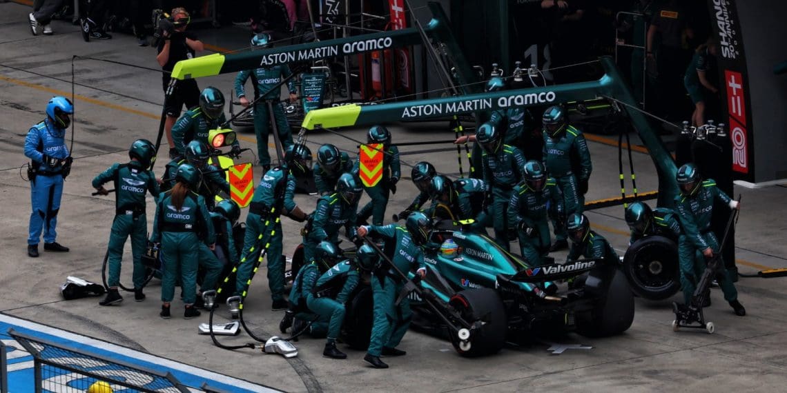 Aston Martin pede investigação sobre penalidade de Alonso.