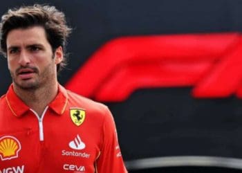 Carlos Sainz prevê que a F1 receberá dois novos pilotos no grid em meio a um mercado de pilotos competitivo.