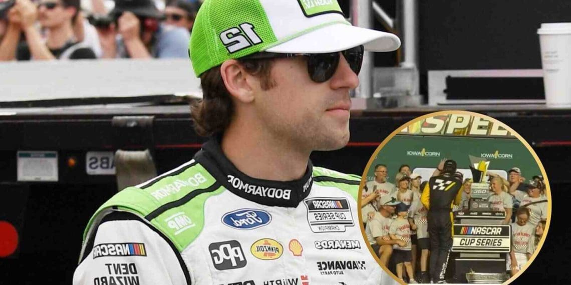 Ryan Blaney celebra vitória no Iowa Corn 350 com seus entes queridos na linha da vitória.
