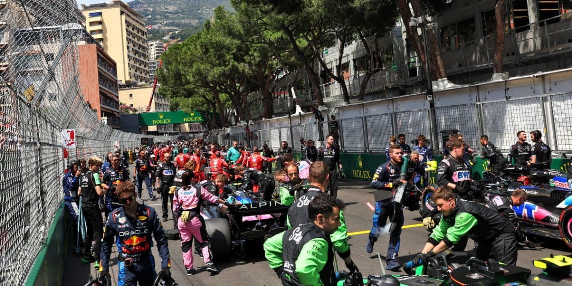 Funcionários da F1 não enfrentarão o impacto total das alterações no teto de custos, de acordo com a FIA.