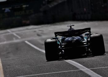 Motivos pelo qual o Grande Prêmio da Austrália não parou para o acidente de última hora de Russell.