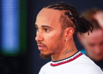 Lewis Hamilton admite que não ficou satisfeito durante sua primeira temporada na F1, apesar de ter realizado seu sonho de infância.