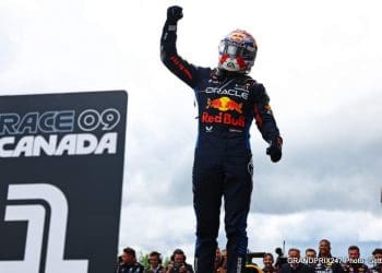 Verstappen garante uma vitória altamente satisfatória.