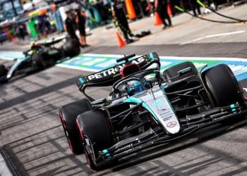 Russell compartilha como Hamilton o ajudou a garantir a pole position da F1 no Canadá.