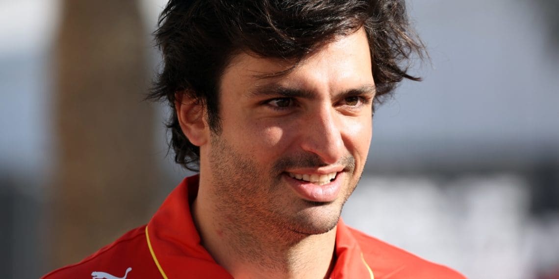 Sainz: Estensione Ferrari Formula 1 in corso fino a inaspettate notizie su Hamilton.