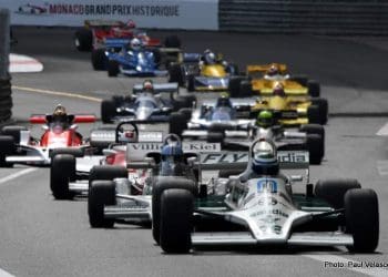 Mônaco Histórico Correndo e Batendo Grandes Carros de Fórmula 1