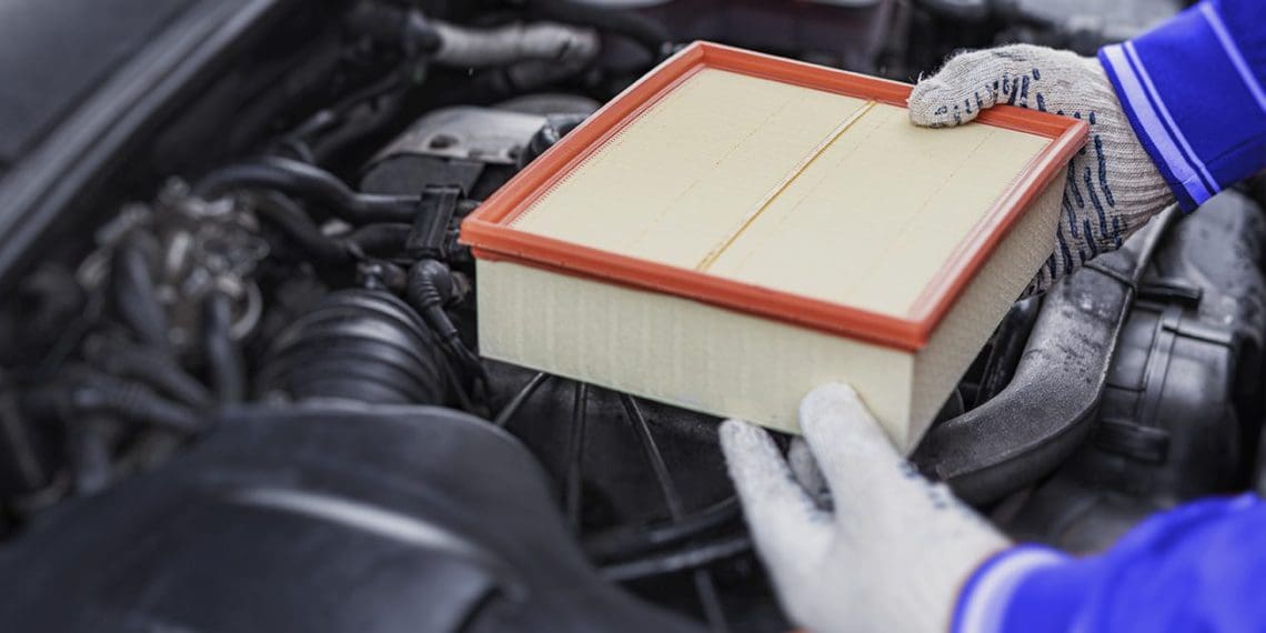 Diferentes tipos de filtros de ar utilizados nos automóveis