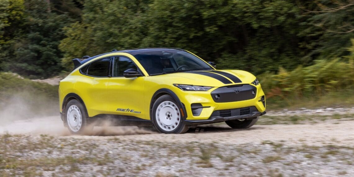 Ford Mustang Mach-E Rally chega em 2024