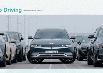 Elétrico da Hyundai estaciona de lado como os caranguejos