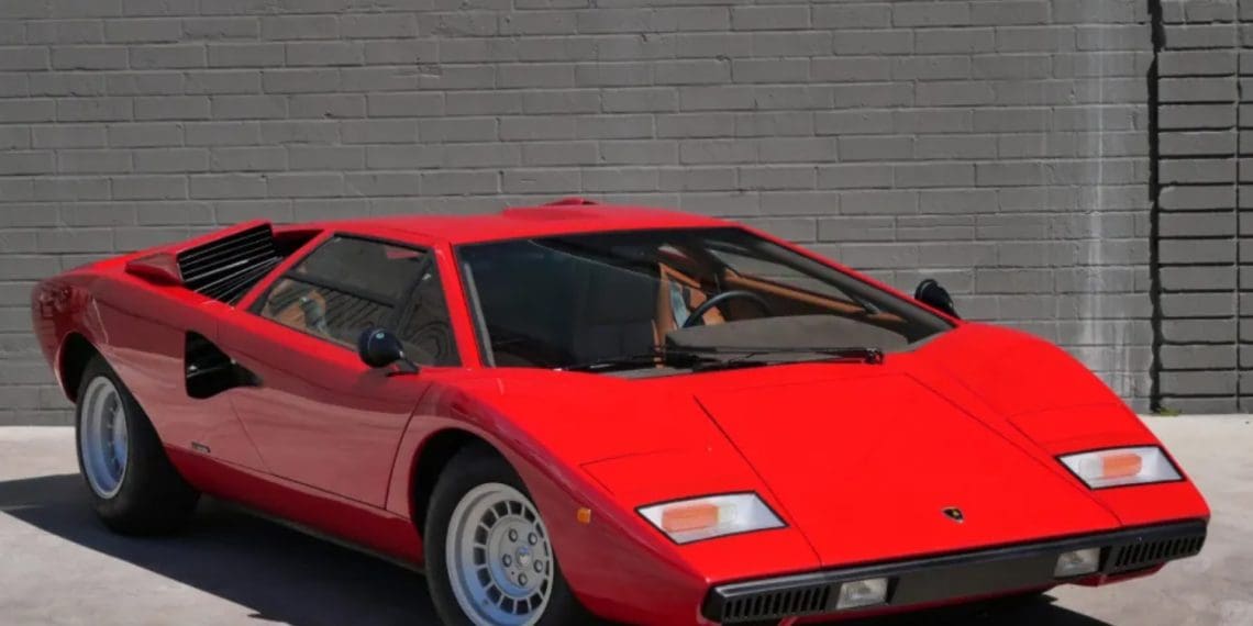 Lamborghini Countach LP400 de Rod Stewart está à venda
