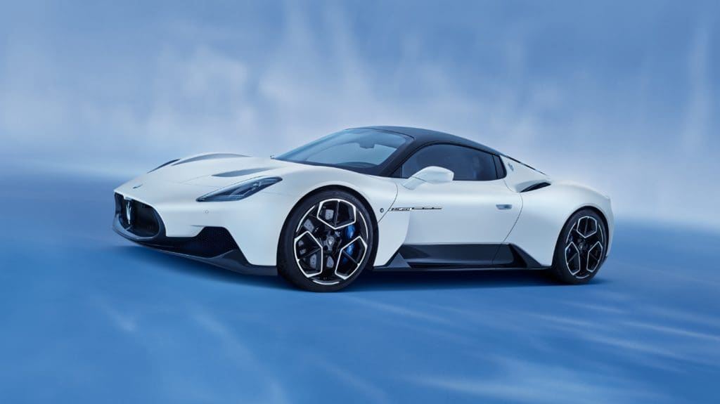 Maserati abandona planos para produzir versão 100% elétrica do MC20
