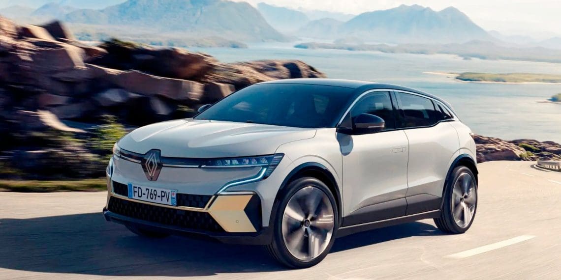 Renault reduz preços: Mégane elétrico passa a custar menos €5000
