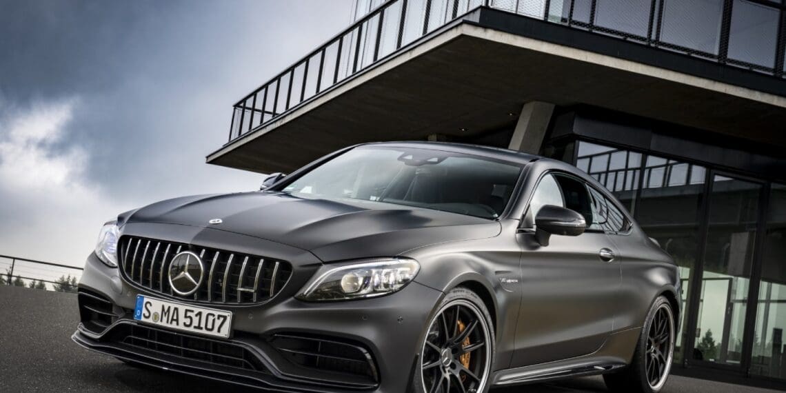Mercedes-AMG C 63: motor de 4 cilindros fica!