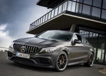 Mercedes-AMG C 63: motor de 4 cilindros fica!