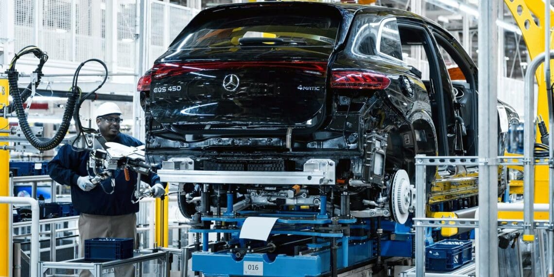 Mercedes-Benz assegura fornecimento de aço sustentável