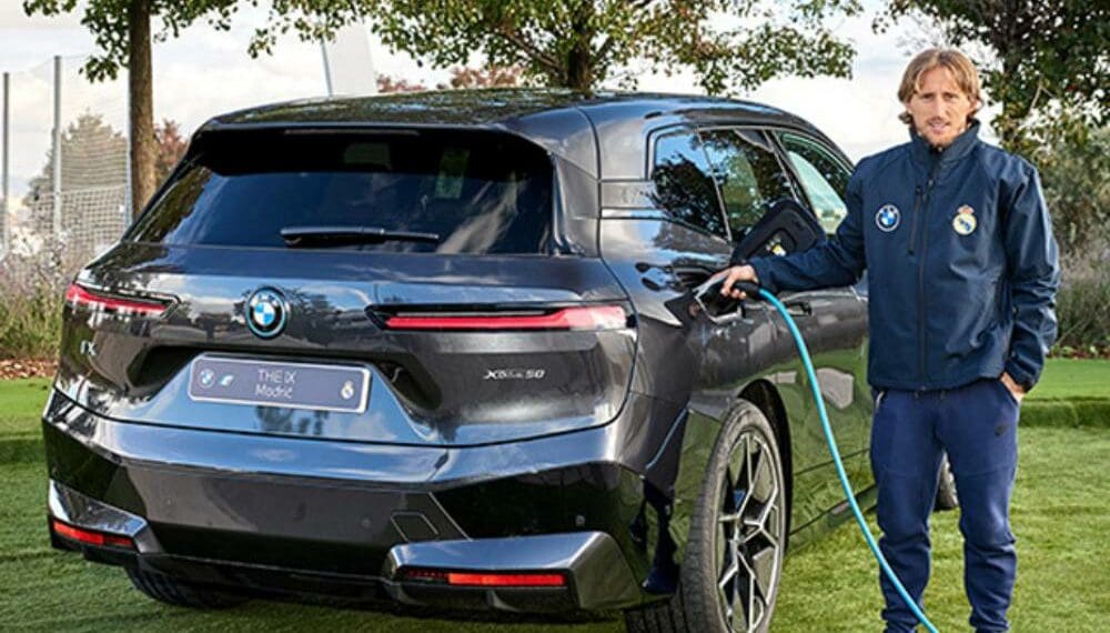 Já pode adquirir um BMW que foi conduzido pelas estrelas do Real de Madrid