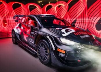 Toyota muda de cores no WEC e no WRC