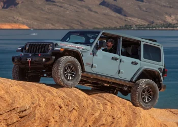 2025 Jeep Wrangler: Iconic Yet Underwhelming Amid Jeep’s Struggle to Climb the Sales Charts