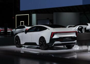 Polestar 5 mostra-se pela primeira vez