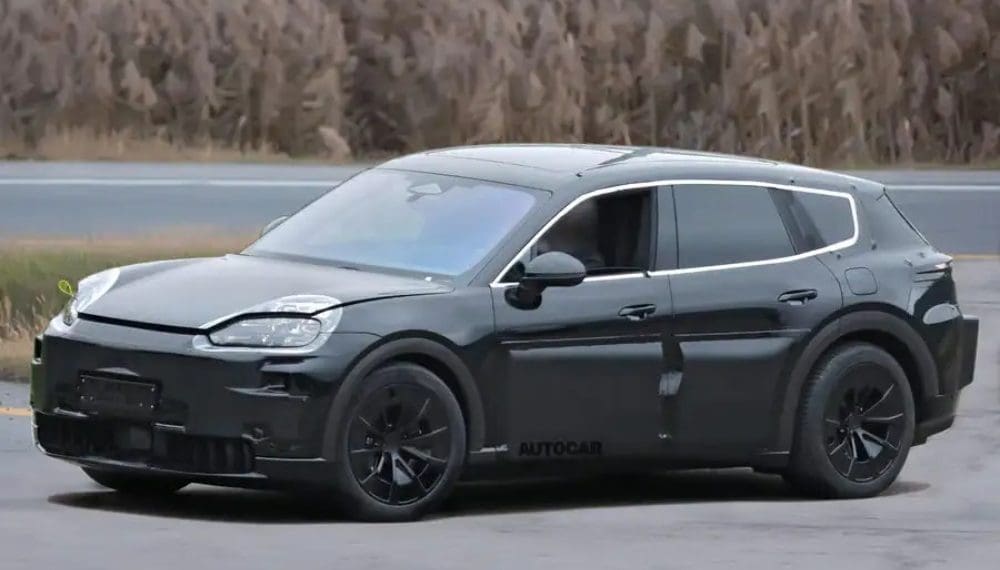 Novo SUV elétrico da Porsche “apanhado” em testes