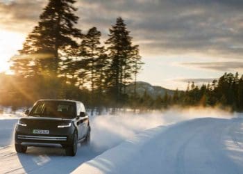 Novo Ranger Rover 100% elétrico colocado à prova a temperaturas extremas