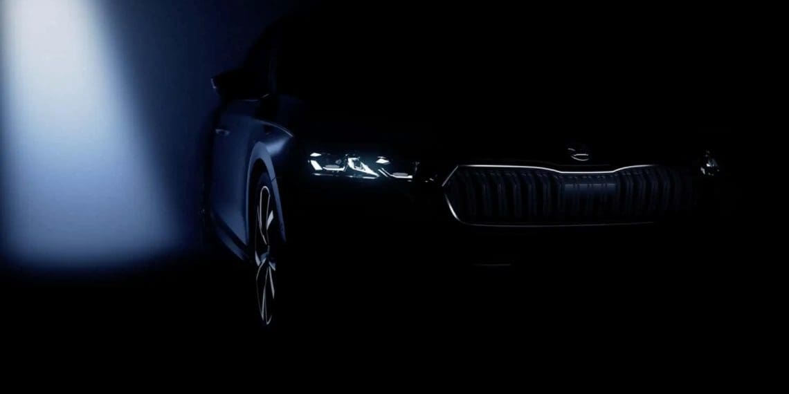 Skoda revela novo “teaser” do renovado Octavia antes da estreia