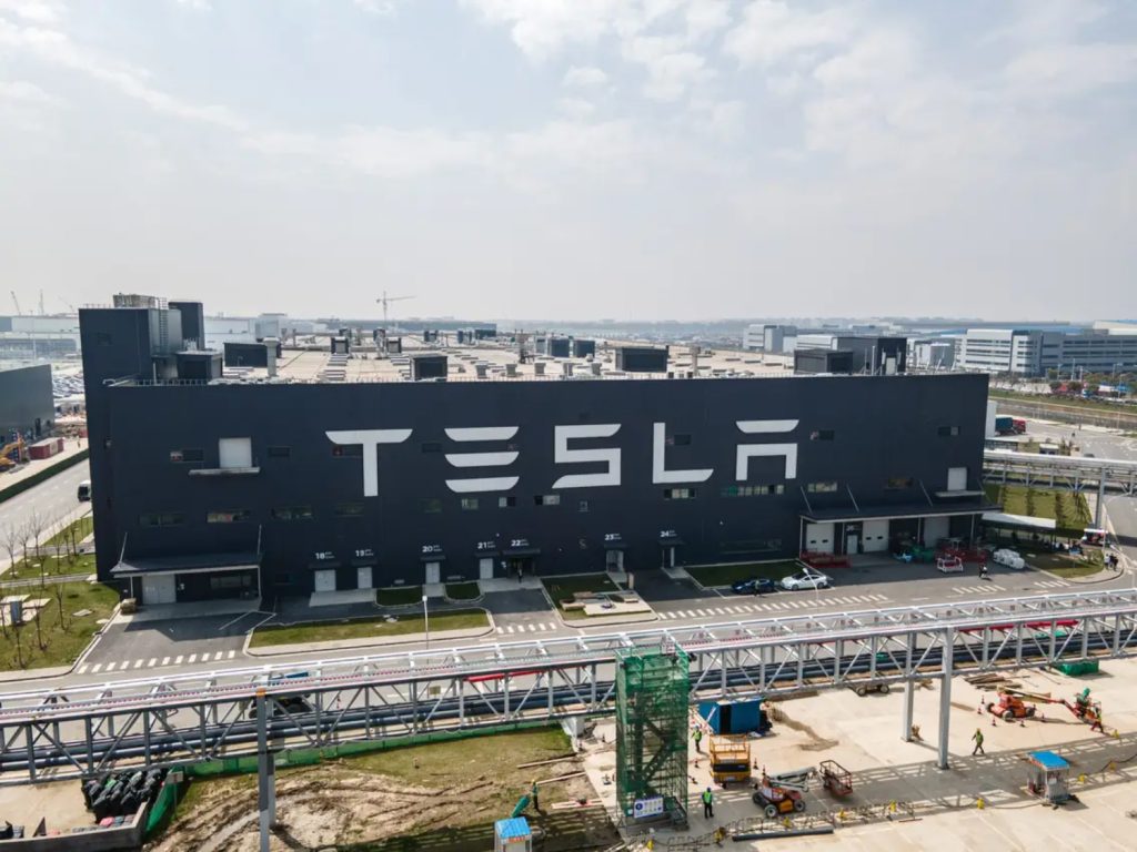 Fábrica da Tesla na China já exportou 1 milhão de veículos