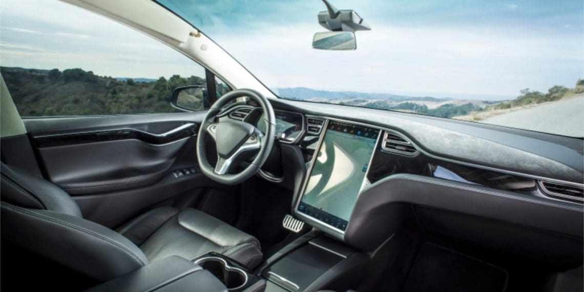 Sabe qual o automóvel que tem o maior para-brisas do mundo?