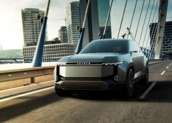 Toyota Land Cruiser 100% elétrico faz a sua estreia em Tóquio