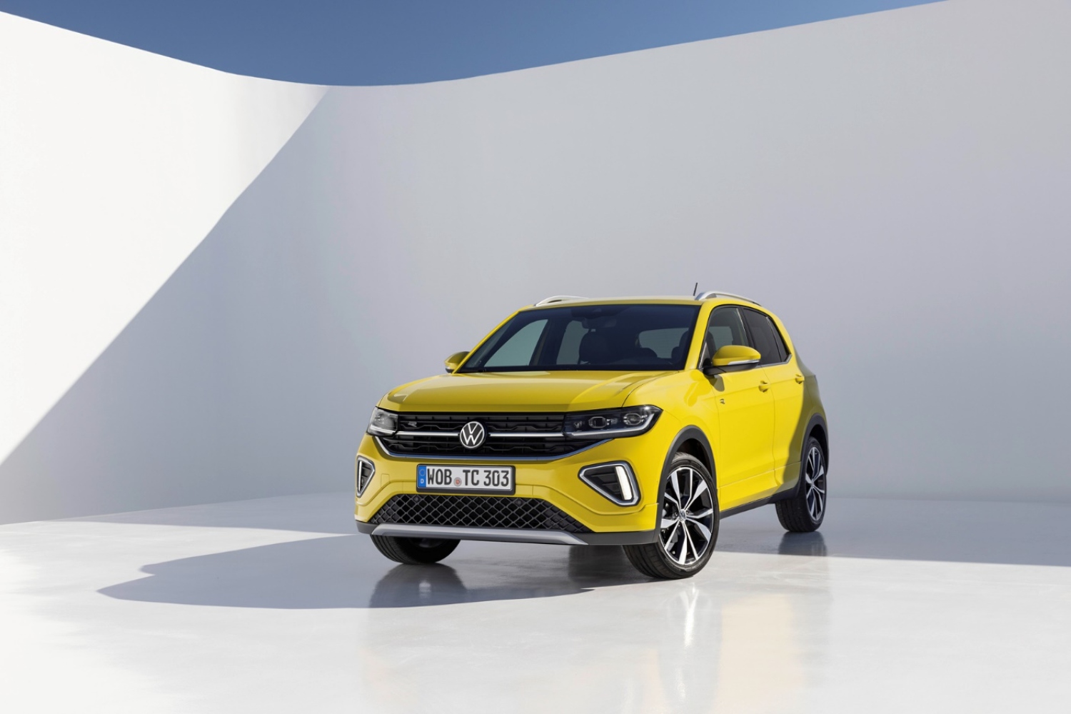 Novo VW T-Cross renovado em Portugal a partir de 23.490€.